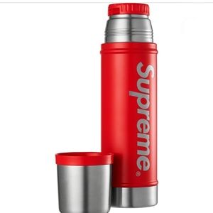 Supreme Stanley Classic Bottle and Rain Pancho